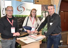 Johan Meersma, Annelies Koel en Albert Dortmans van Orgapower zitten in bodemverbeteraars en wortelstimulanten